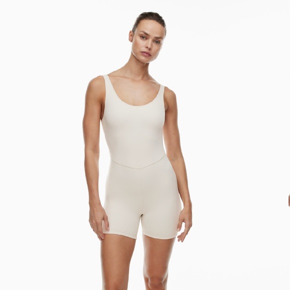 Aritzia romper light pink - Picture 1 of 4
